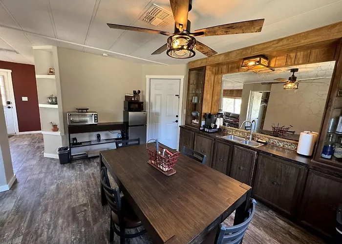 Cozy Creekside With Deck And Fire Pit In Camp Verde, Arizona Сasa de vacaciones Camp Verde