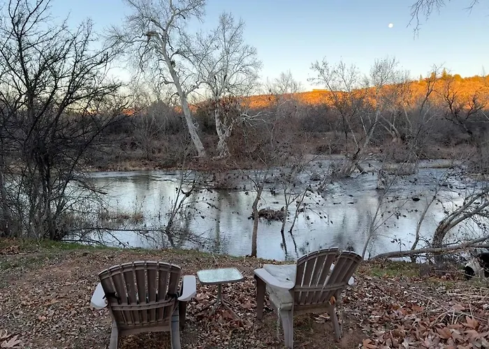 Cozy Creekside With Deck And Fire Pit In Camp Verde, Arizona Сasa de vacaciones Camp Verde
