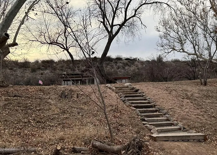 Cozy Creekside With Deck And Fire Pit In Camp Verde, Arizona *